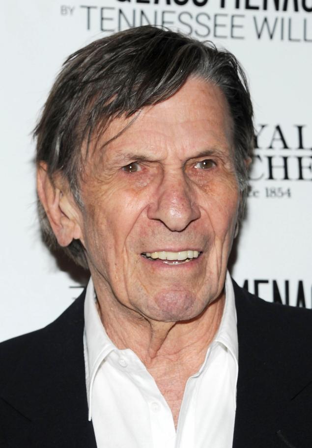 Spock has lung disease, urges fans to ‘quit now’