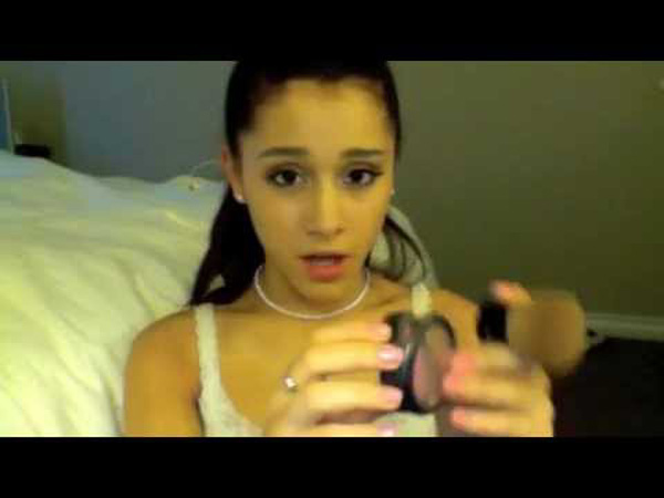 Ariana Grande Doing A Youtube Makeup Tutorial in 2012!