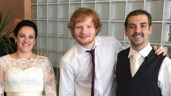 Ed Sheeran crashes wedding.