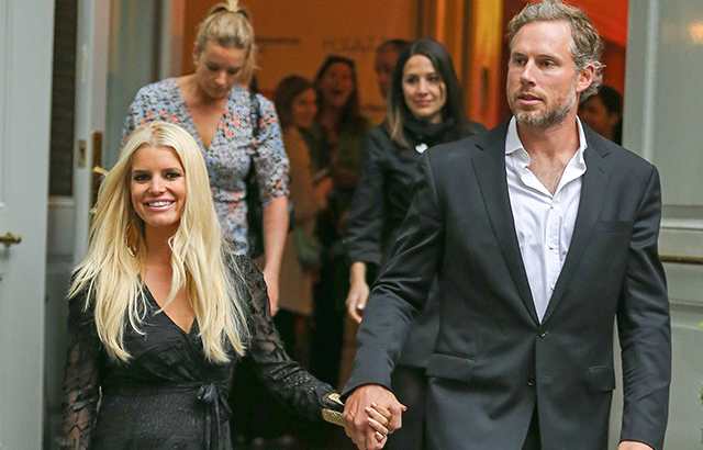 Jessica Simpson & Eric Johnson Tie The Knot