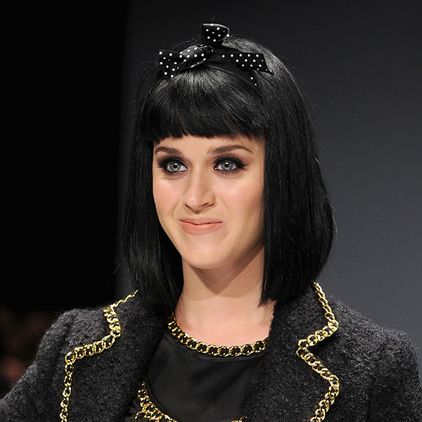 Katy Perry gets her nose pierced, again!