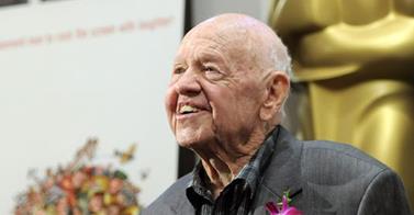 Reports: Hollywood legend Mickey Rooney dies