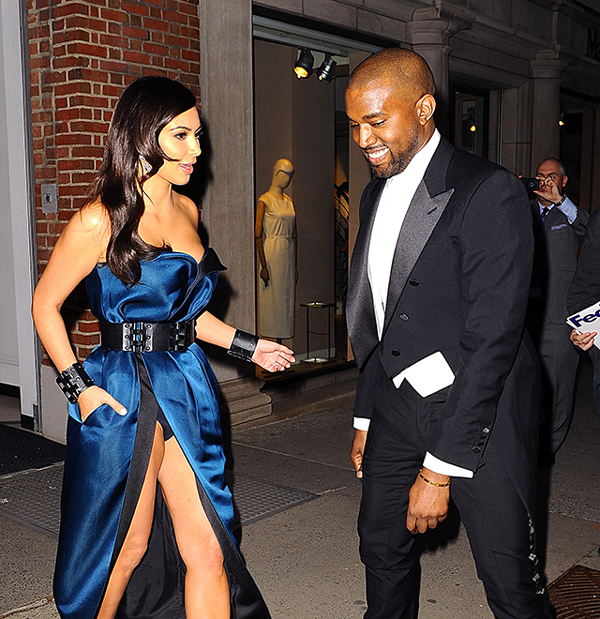 PHOTO: Kim Kardashian flashes underwear in MET Gala wardrobe malfunction