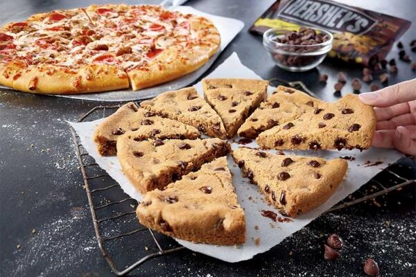 Pizza Hut Has Done It Again The Pizza Cookie Is Now Delivered!