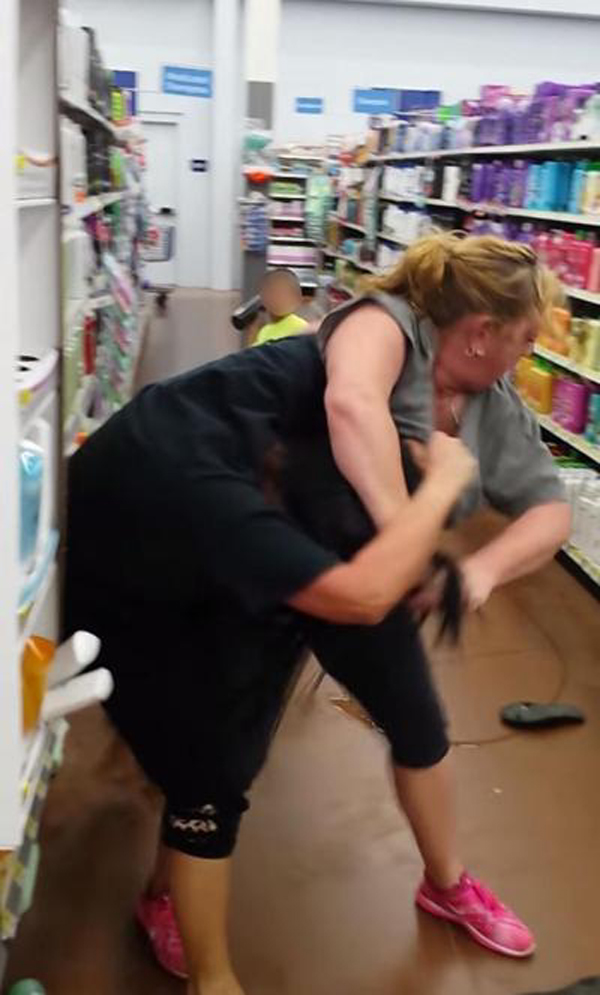 Two Women Brawl in an Indiana Walmart #NSFW WARNING: LOTS OF CURSING!
