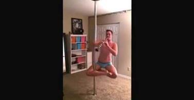 WATCH: Half Naked Guy Does The Best Jason Derulo "Wiggle" Cover