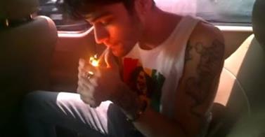 WATCH : One Direction's Zayn Malik and Louis Tomlinson Caught Smoking Some Mary Jane