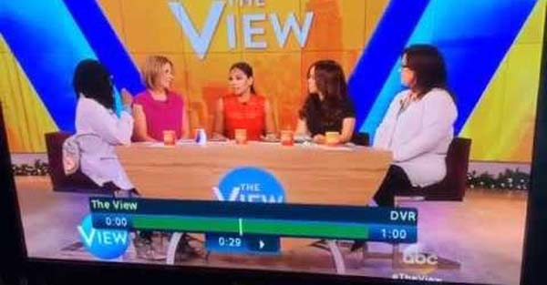 Whoopi Goldberg farts during live taping of 'The View'